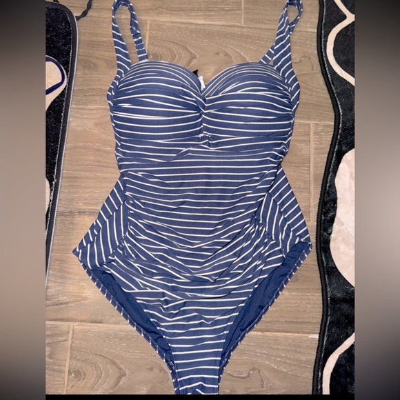 Nip Tuck Women's Swim Joanne One Piece Swimsuit blue & white Stripes size 10 - Picture 11 of 13